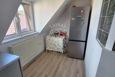 Apartament cu 3 camere în Independenței