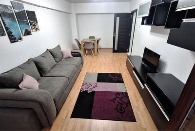Apartament cu 2 camere decomandat în Micro 11