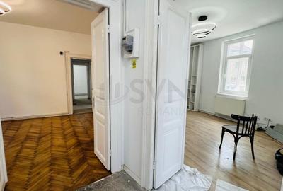 Casă individuală cu 7 camere cu Canalizare în Capitale - 16