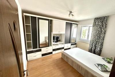 Apartament cu 2 camere semidecomandat, mobilat în Central