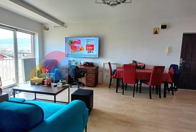 Apartament cu 3 camere decomandat, mobilat în Florești