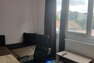 Garsonieră decomandată în Complex Studențesc