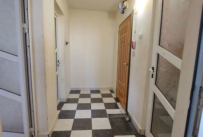 Apartament cu 3 camere semidecomandat în Titan - 12