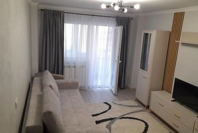 Apartament cu 3 camere decomandat în Răcădău