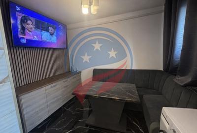Apartament cu 3 camere decomandat în Craiovița Nouă