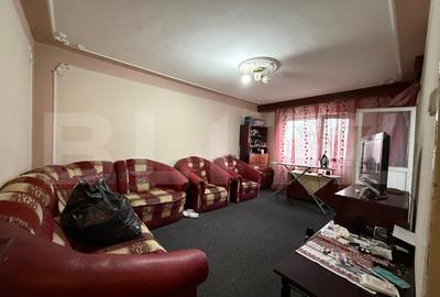 Apartament cu 3 camere decomandat, mobilat în Nicolina - 1