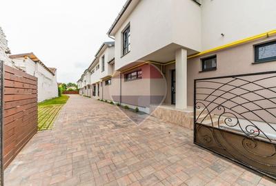 Casă cu 4 camere cu Teren 230 Mp în Pârneava