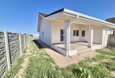 Duplex cu 5 camere cu Canalizare în Moșnița Nouă - 2