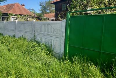 Casă cu 4 camere în Șișești