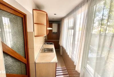 Apartament cu 2 camere decomandat în Banca Națională