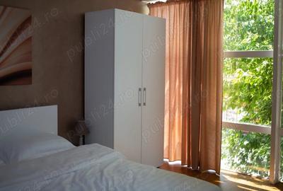 Apartament cu 3 camere decomandat în Piața Centrală - 1