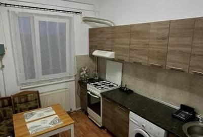 Garsonieră decomandată în Metalurgie