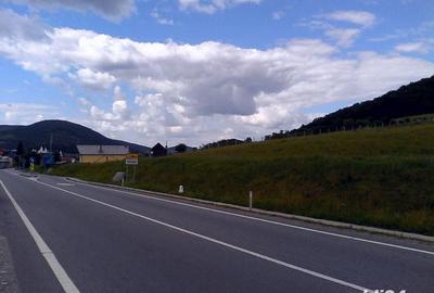 Teren de 9.8 mp, în Sărățel - 1