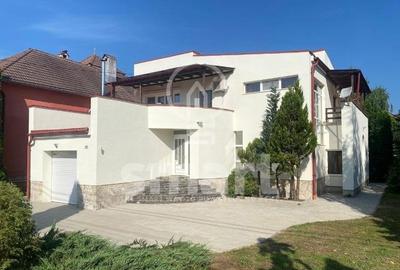 Casă individuală cu 5 camere cu Canalizare în Calea Moldovei