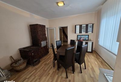 Casă cu 3 camere cu Teren 1200 Mp în Josenii Bârgăului