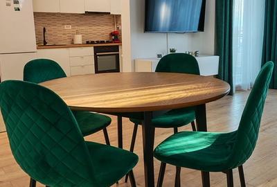 Apartament cu 2 camere decomandat în Tractorul