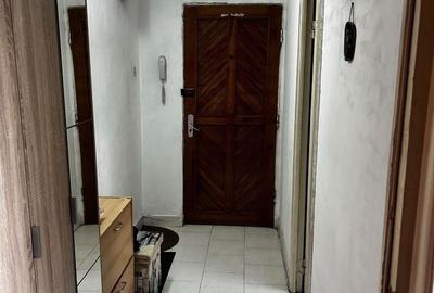 Apartament cu 2 camere semidecomandat, mobilat în Lipovei