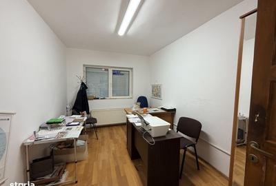 Casă cu 3 camere în Central
