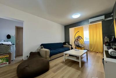 Apartament cu 3 camere semidecomandat în Central