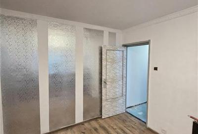 Apartament cu 3 camere semidecomandat în Groapa - 2