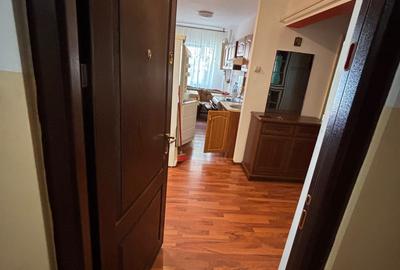 Apartament cu 2 camere decomandat în Exterior Vest