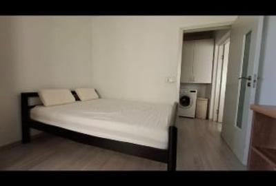Apartament cu 2 camere semidecomandat în Circumvalațiunii - 1