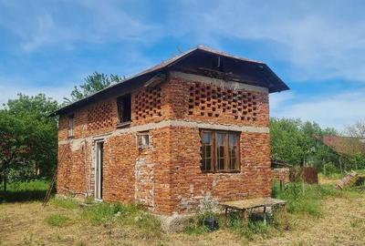 Casă cu 4 camere cu Teren 1276 Mp în Lunca - 4