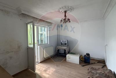 Apartament cu 3 camere decomandat în Piața Centrală - 4