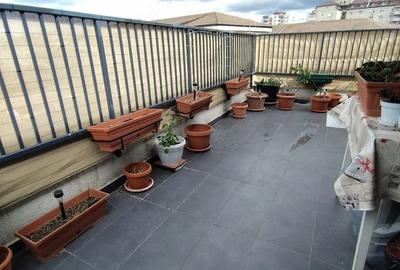 Apartament cu 2 camere decomandat în Lotus