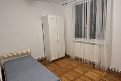 Apartament cu 4 camere în Central - 1