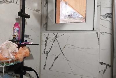 Apartament cu 3 camere semidecomandat în Micro 4 - 2