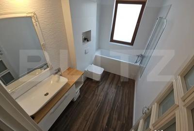 Apartament cu 3 camere decomandat în Valea Lupului