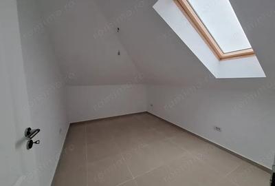 Apartament cu 3 camere decomandat în Chișoda - 14