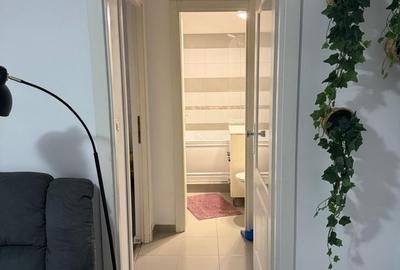 Apartament cu 2 camere semidecomandat, mobilat în Central