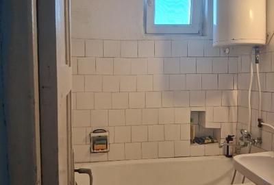 Apartament cu 2 camere semidecomandat în Crihala