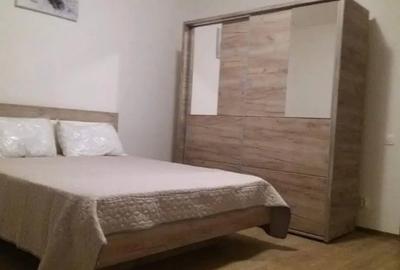 Garsonieră decomandată, mobilată în Central