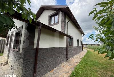 Casă cu 3 camere cu Teren 938 Mp în Ulmi