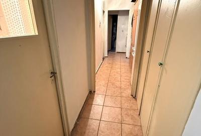 Apartament cu 3 camere decomandat în Popoveni