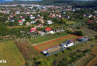 Teren de 1724 mp, în Central