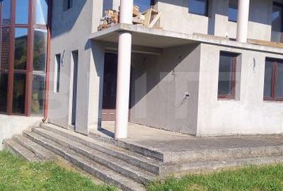 Casă cu 4 camere în Urișor - 1