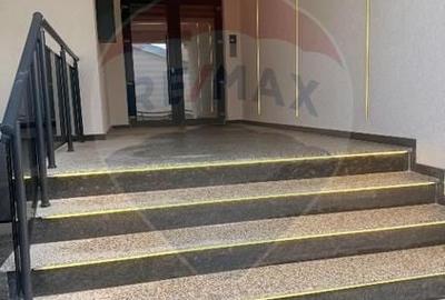 Apartament cu 3 camere în 1 Mai