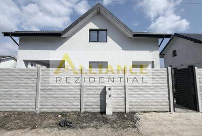 Casă individuală cu 4 camere cu Canalizare în Berceni