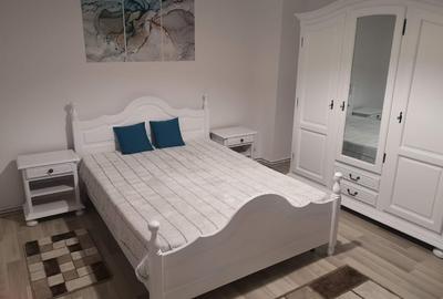 Apartament cu 3 camere decomandat în Central - 2