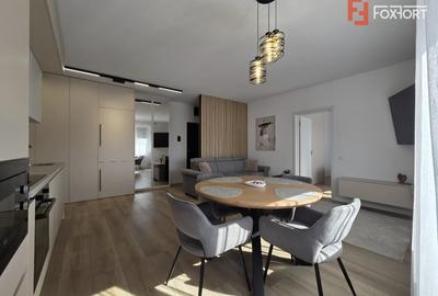 Apartament cu 3 camere decomandat, mobilat în Malul Mureșului