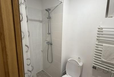 Apartament cu 4 camere decomandat în Rahova
