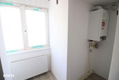 Apartament cu 2 camere decomandat în Micro 20