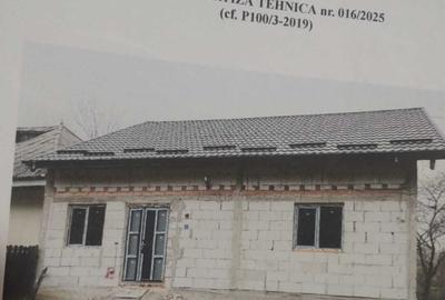 Casă cu 4 camere în Războieni - 2