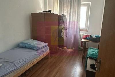 Apartament cu 3 camere decomandat în Tineretului