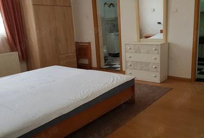 Garsonieră decomandată în Central