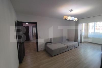 Apartament cu 3 camere semidecomandat, mobilat în Tractorul